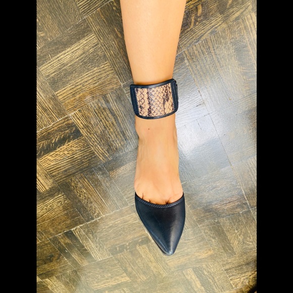 Lanvin Pump with Ankle Strap - Picture 3 of 7